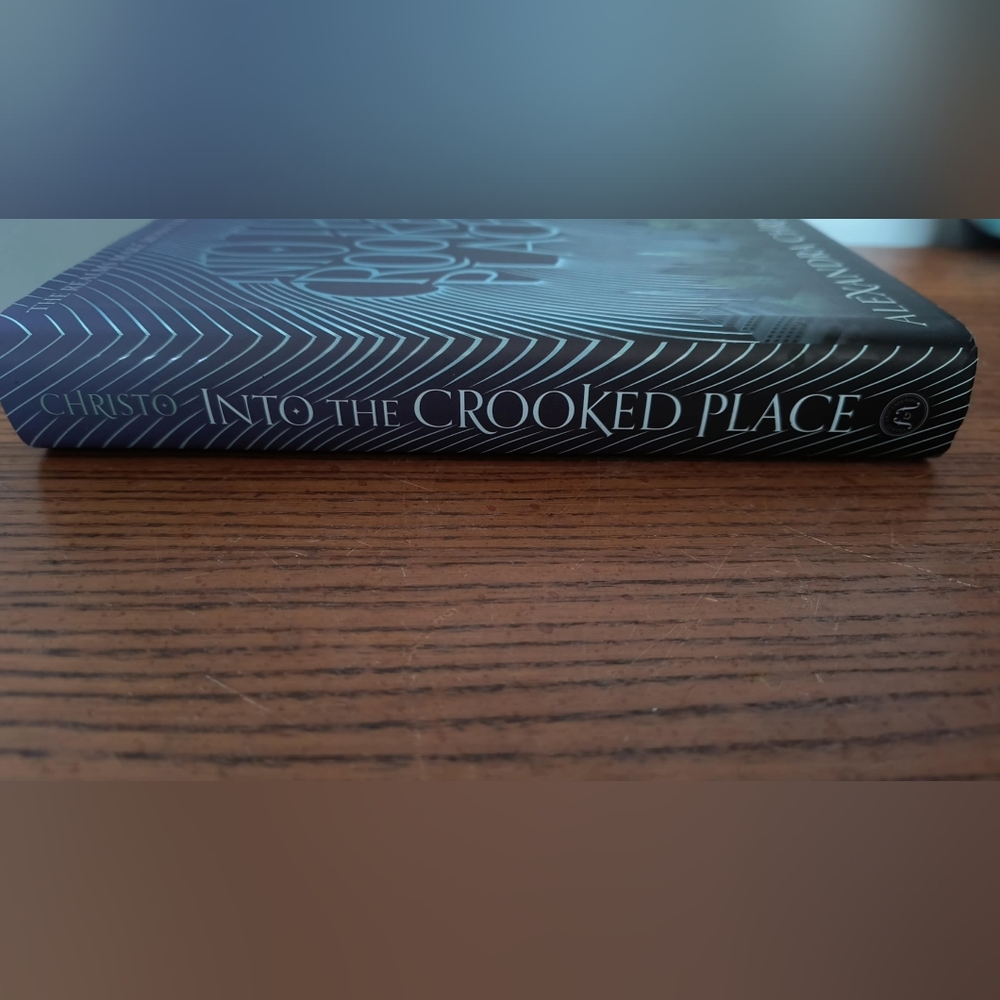 4/$10 📚 Into the Crooked Place Book by Alexandra Christo - Picture 4 of 7
